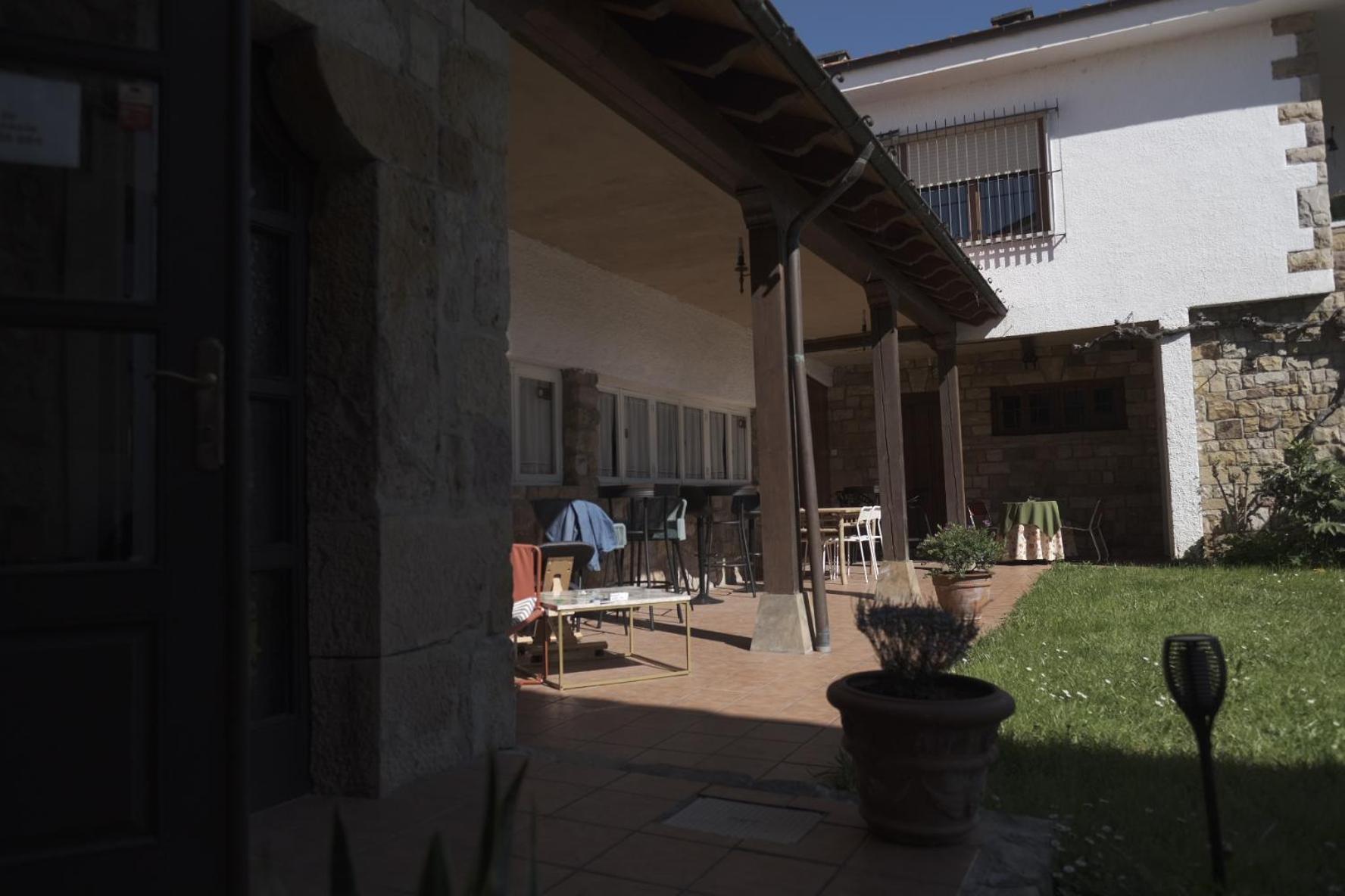 Posada La Estela De Barros Corrales De Buelna Экстерьер фото